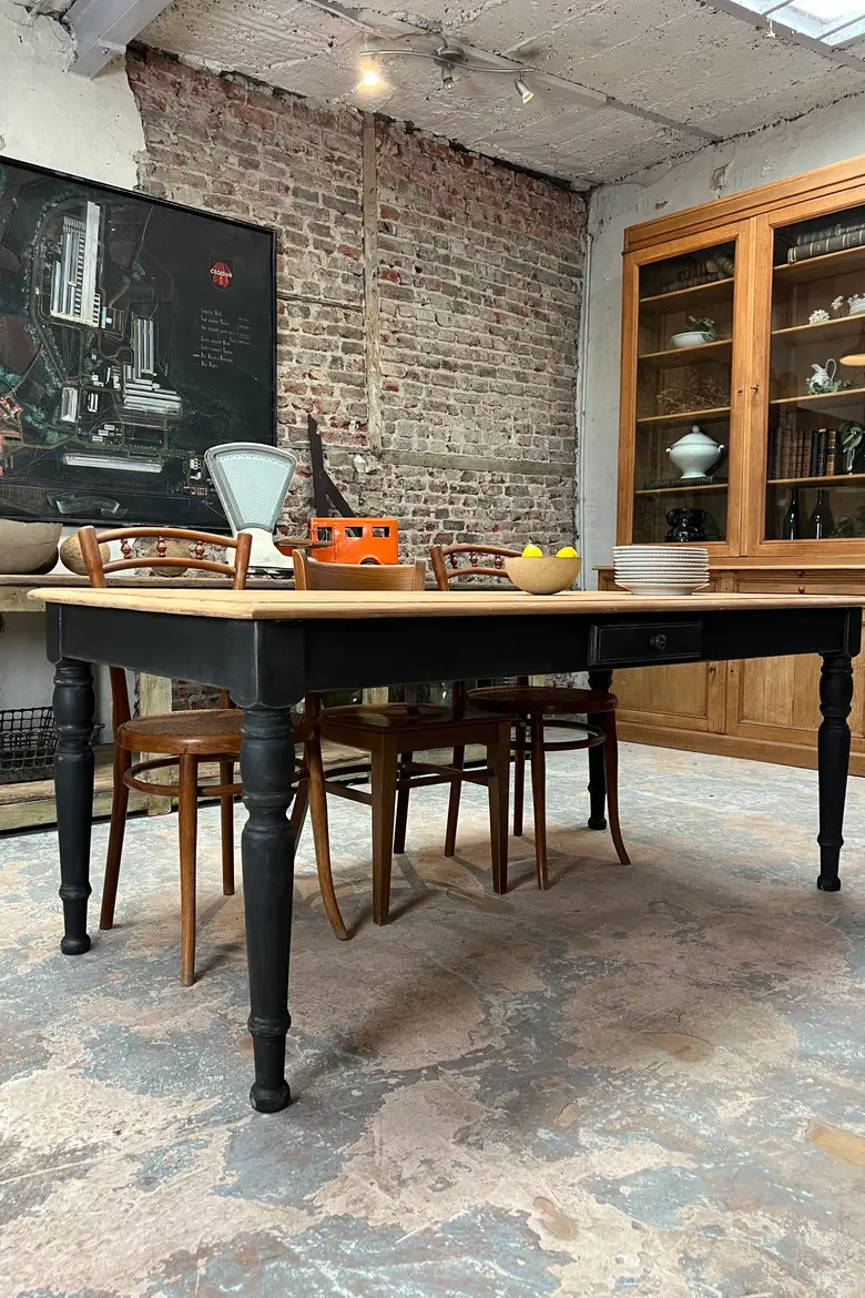 Ancienne table en sapin