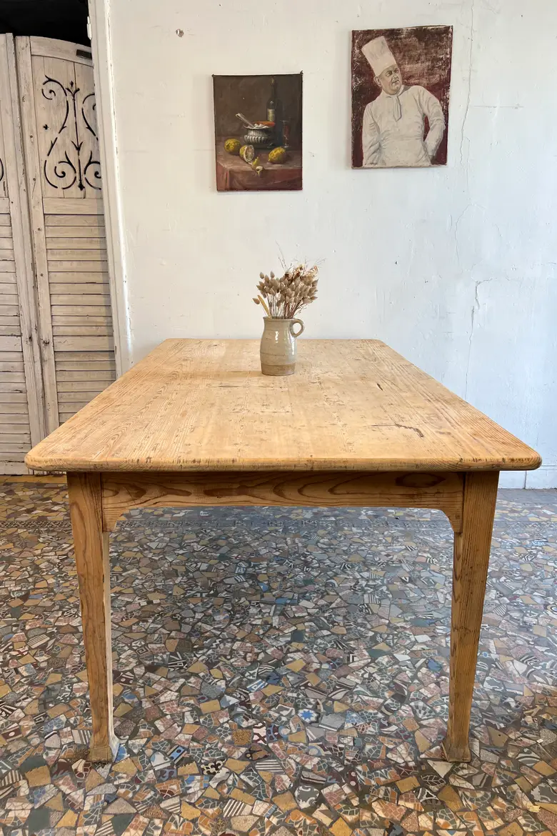 Ancienne table en sapin