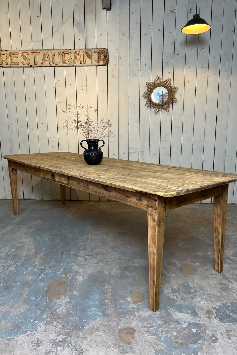 Ancienne table en sapin