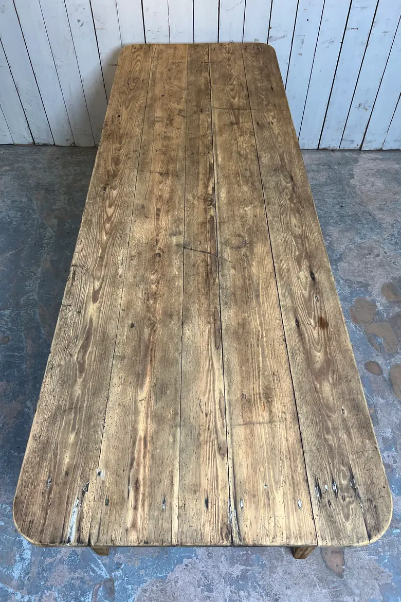Ancienne table en sapin