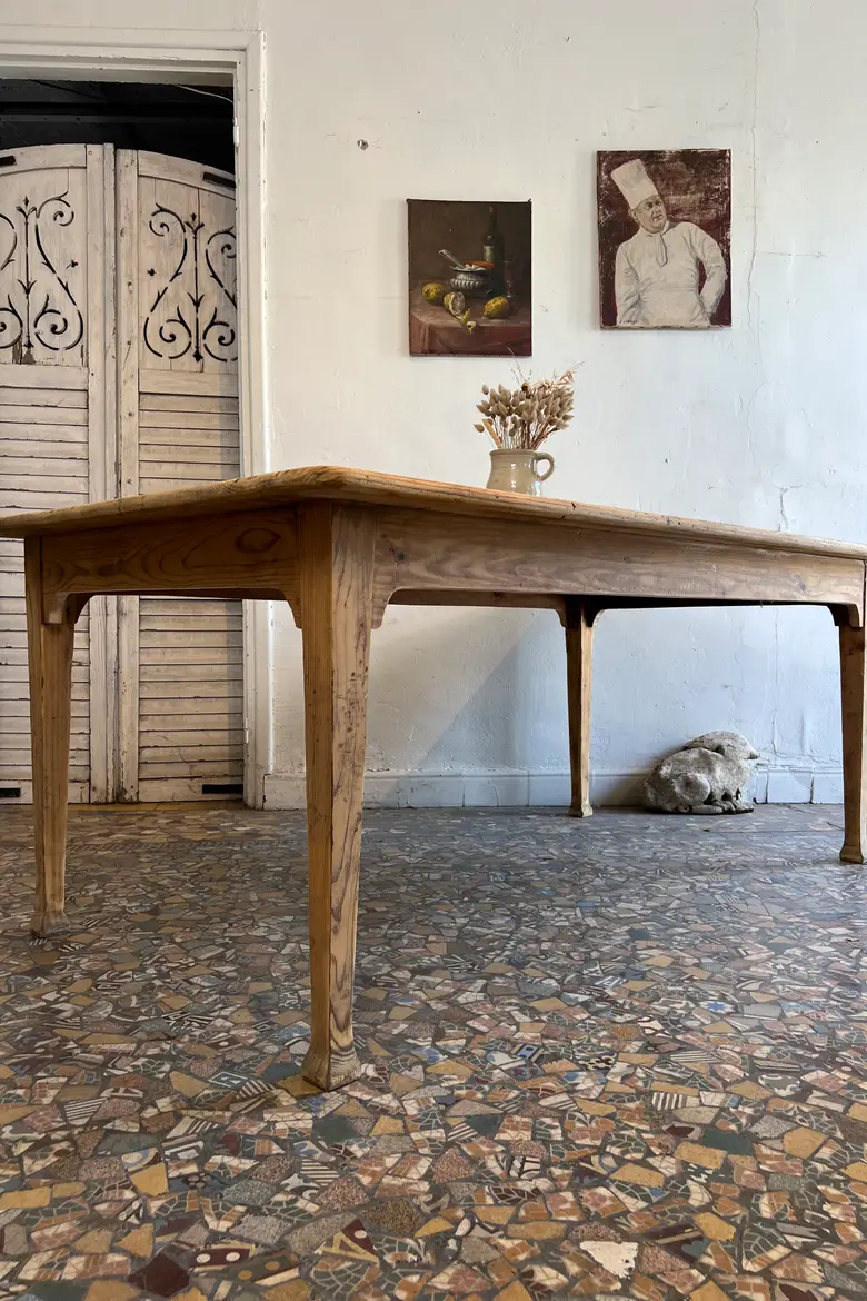 Ancienne table en sapin