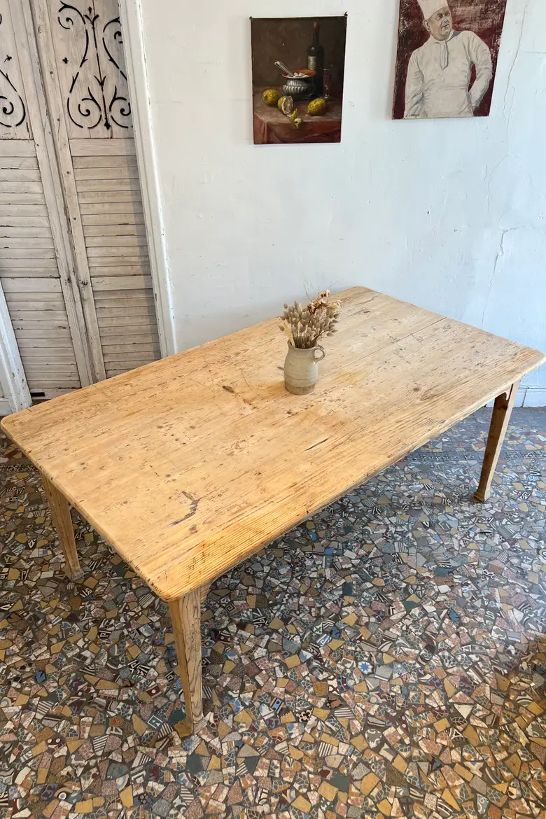 Ancienne table en sapin