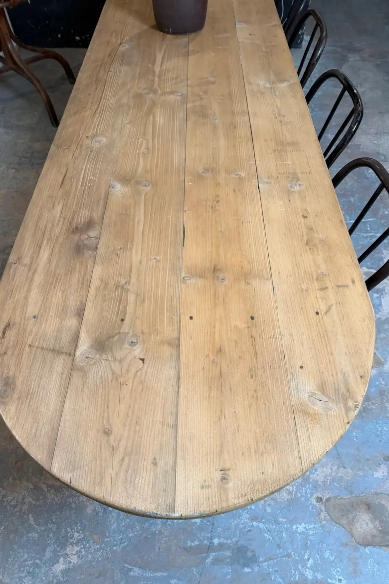 Ancienne table en sapin – début XXe
