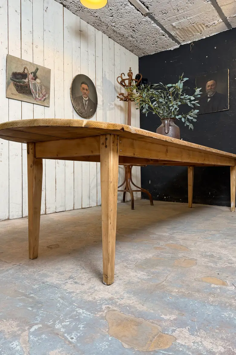 Ancienne table en sapin – début XXe