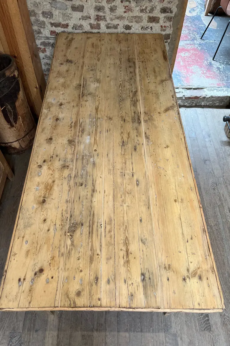 Ancienne table en sapin Début XXème