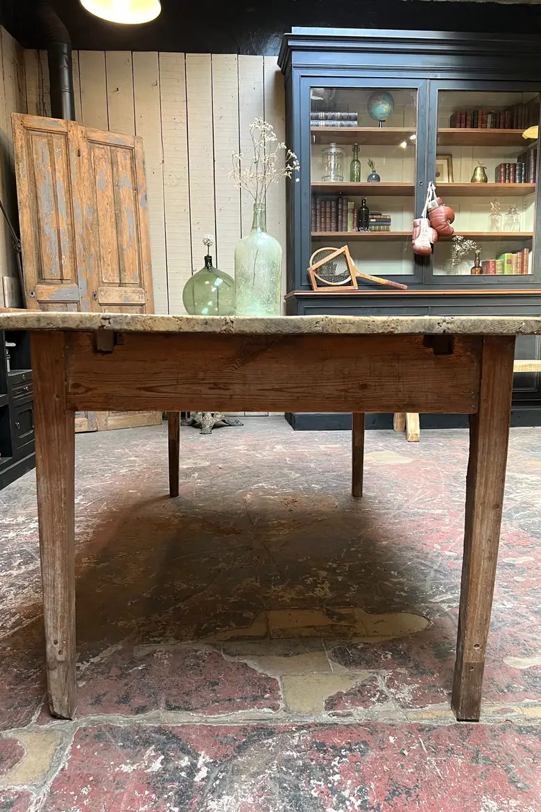 Ancienne table en sapin Début XXème