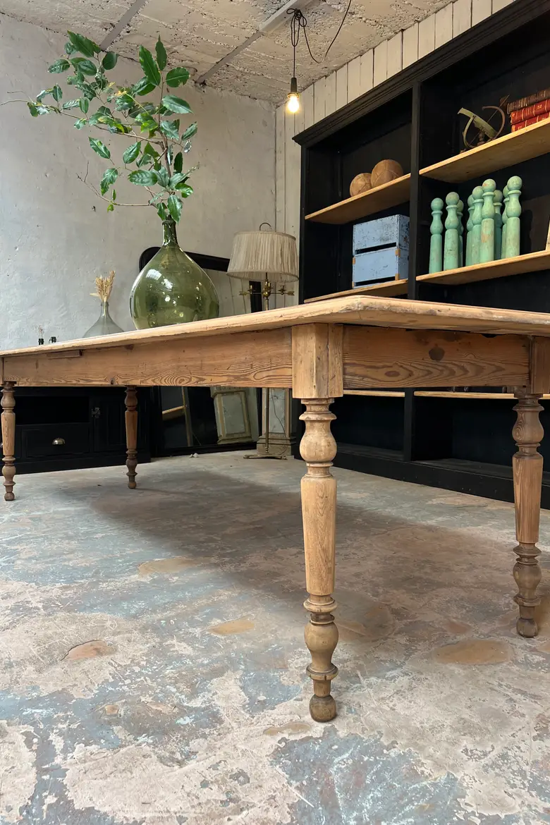 Ancienne table en sapin Début XXème