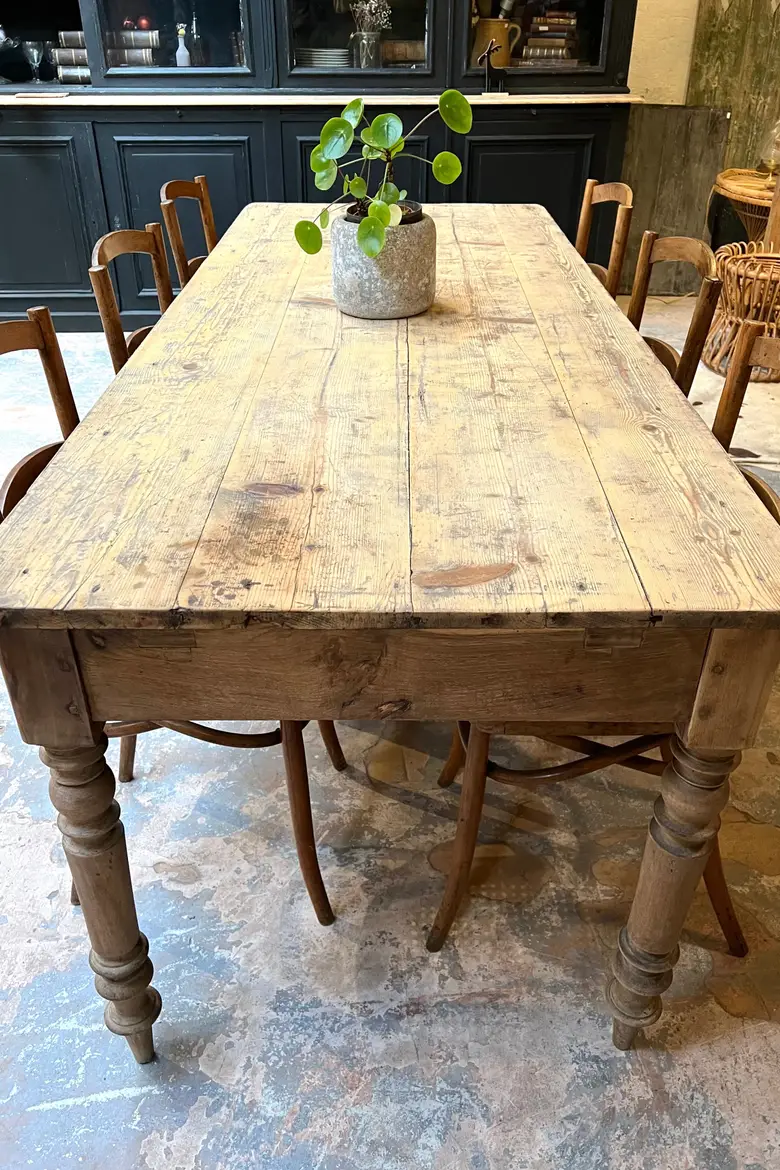 Ancienne table en sapin Début XXème