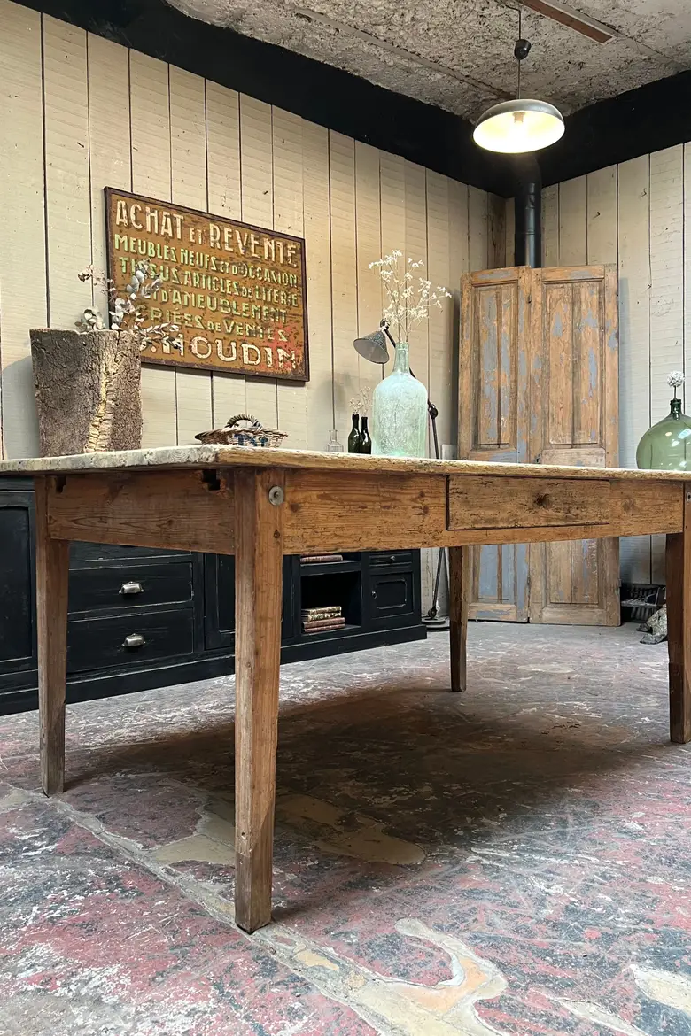 Ancienne table en sapin Début XXème