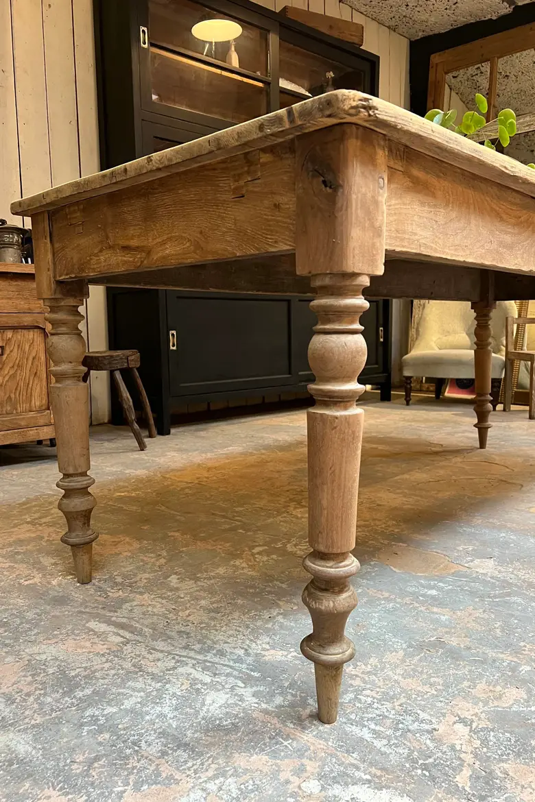 Ancienne table en sapin Début XXème