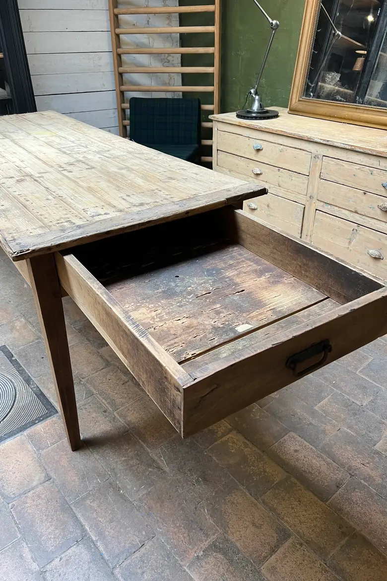 Ancienne table en sapin Début XXème