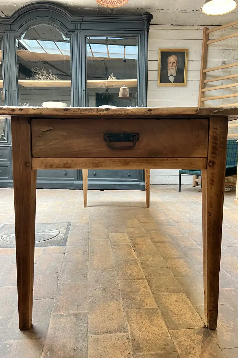 Ancienne table en sapin Début XXème
