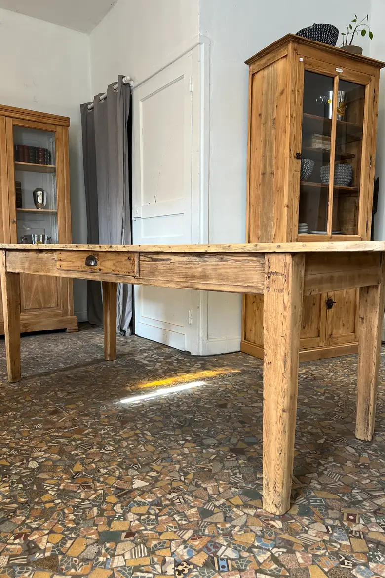 Ancienne table en sapin Début XXème