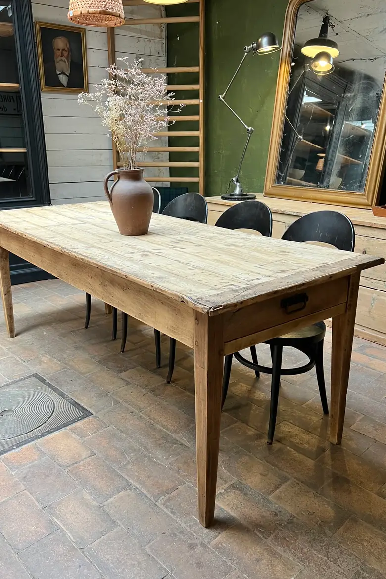 Ancienne table en sapin Début XXème