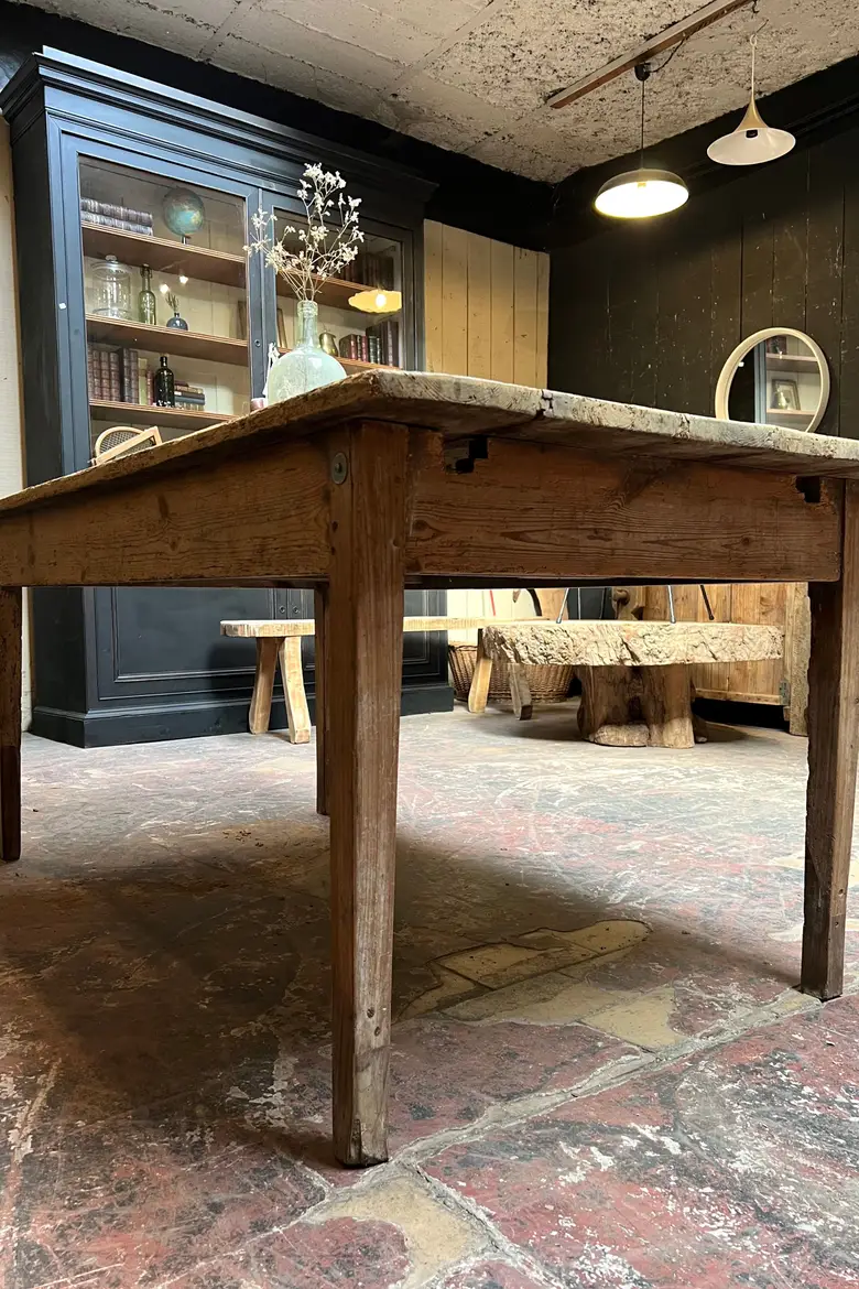 Ancienne table en sapin Début XXème
