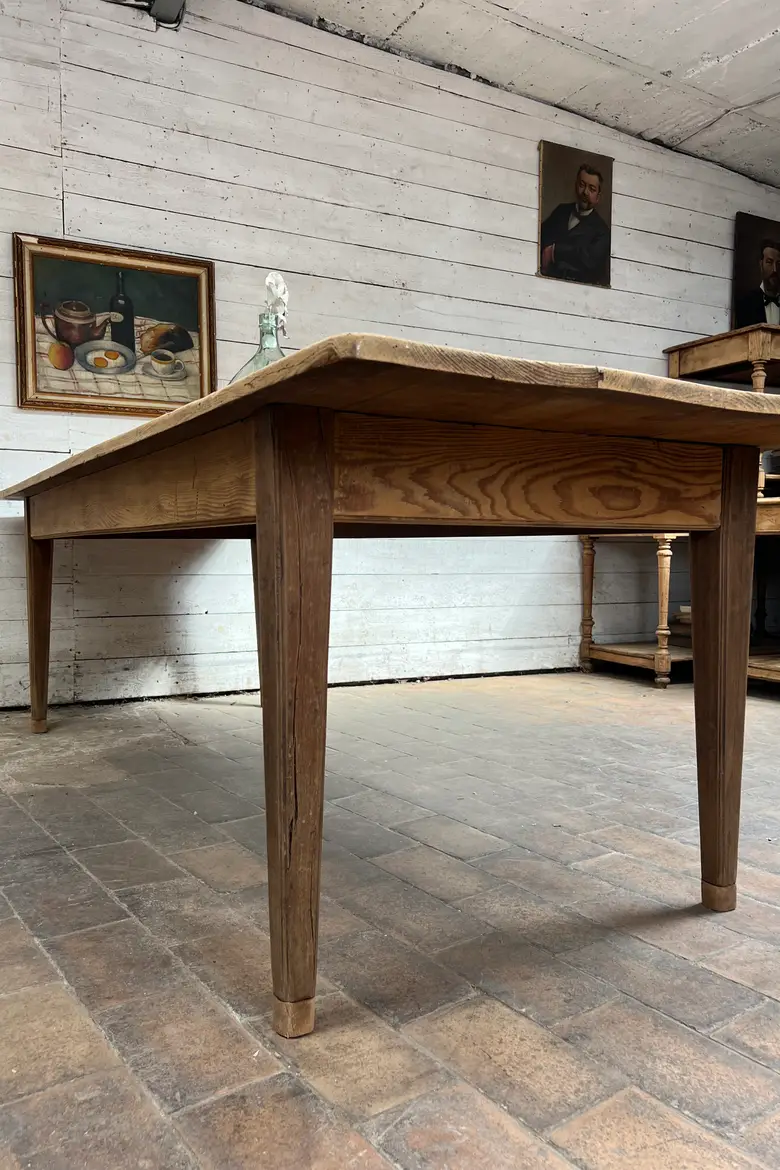 Ancienne table en sapin
