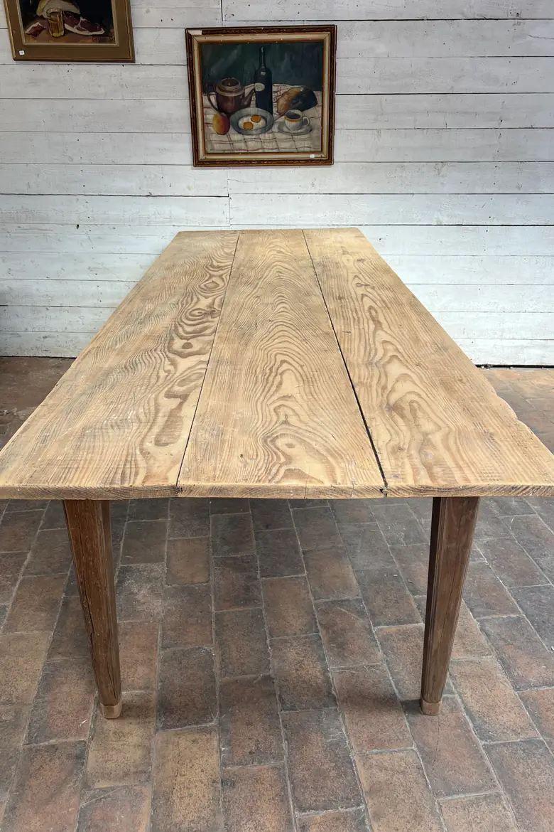 Ancienne table en sapin