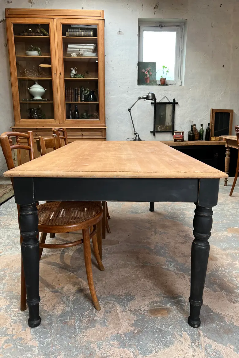 Ancienne table en sapin
