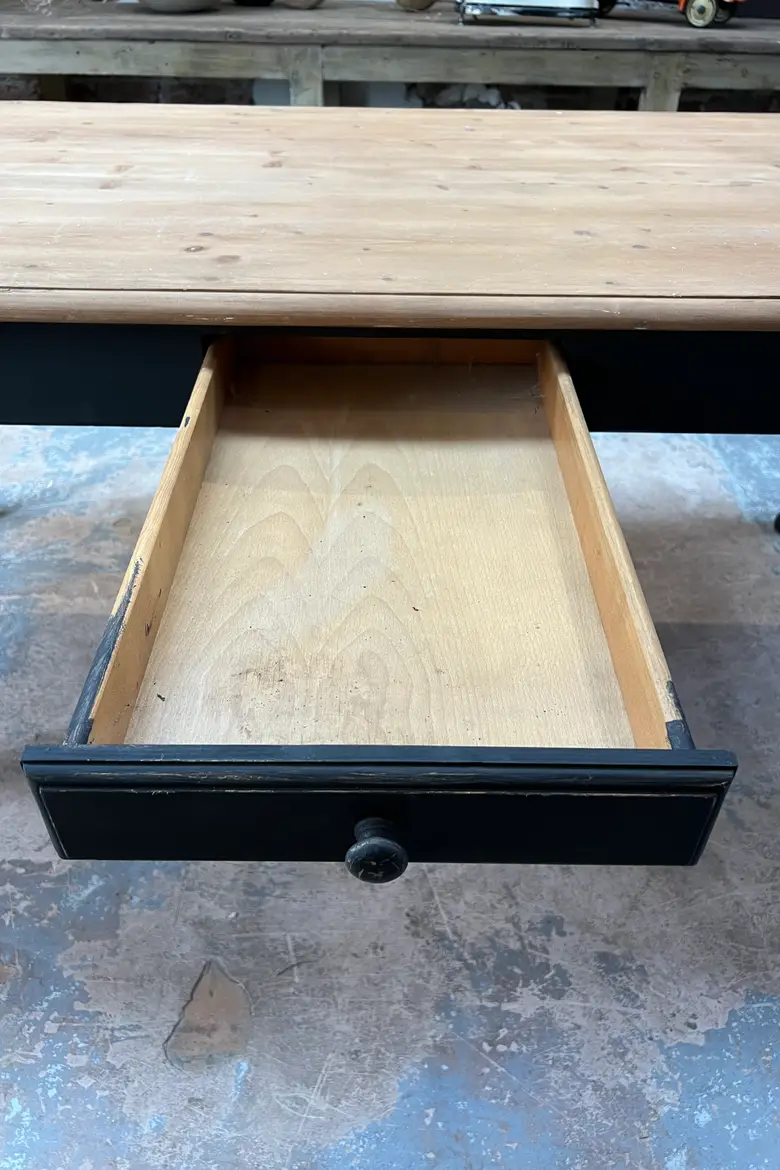 Ancienne table en sapin