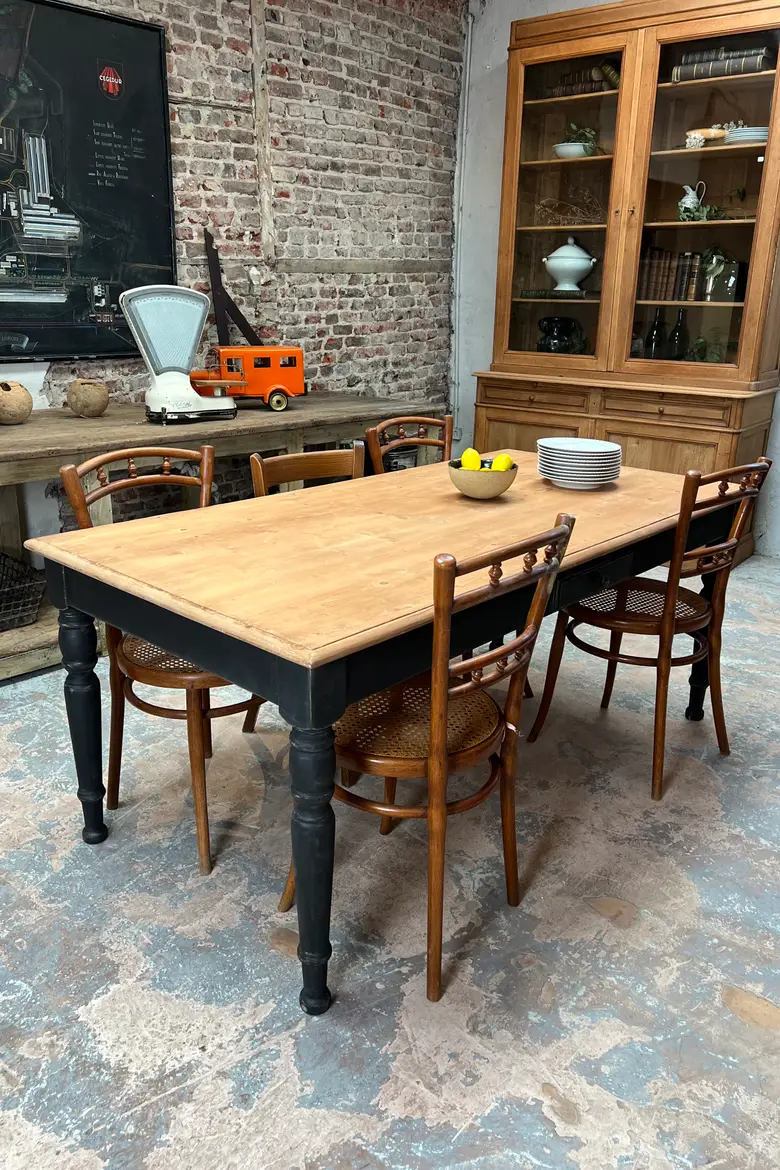 Ancienne table en sapin