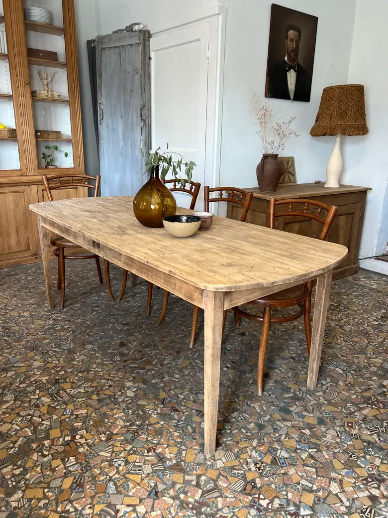 Ancienne table en tilleul Début XXème
