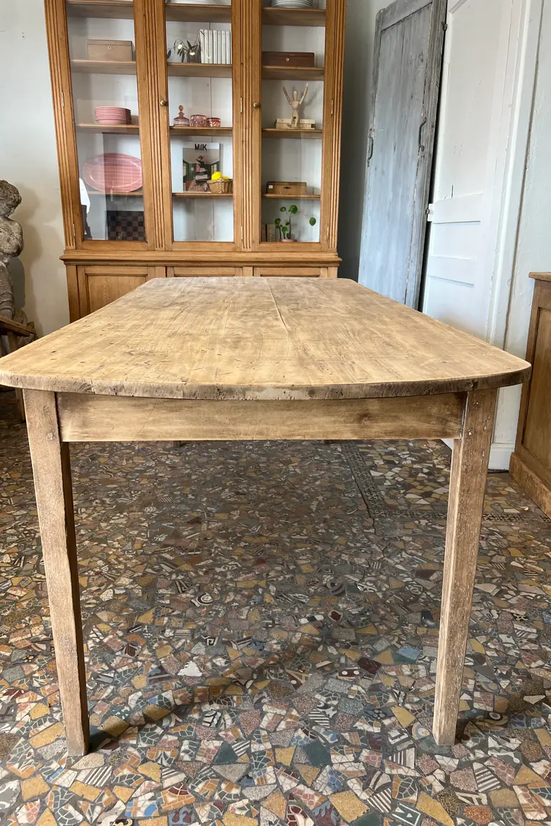 Ancienne table en tilleul Début XXème