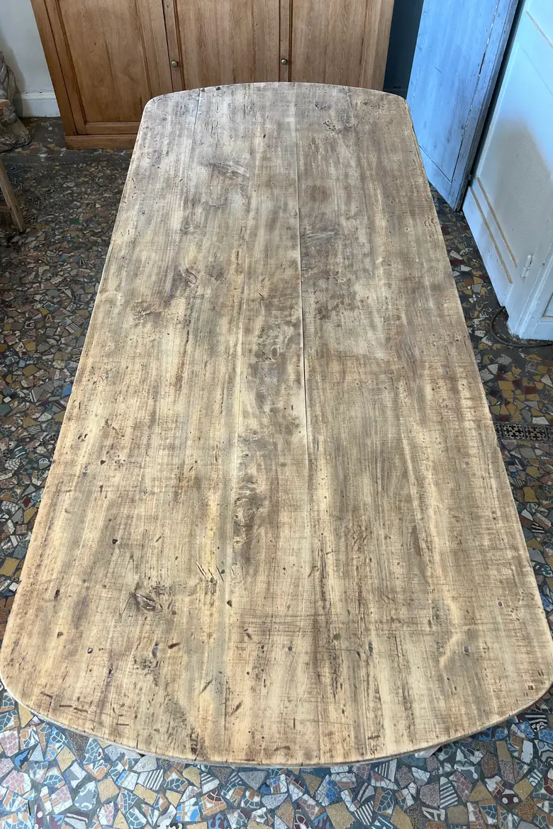 Ancienne table en tilleul Début XXème