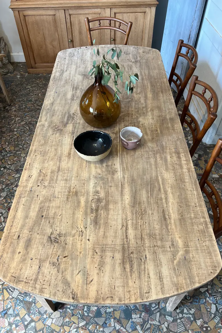 Ancienne table en tilleul Début XXème