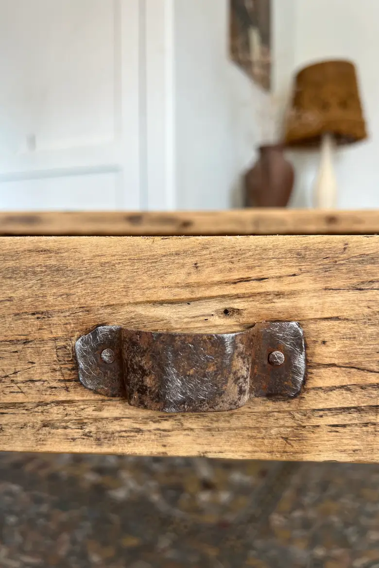 Ancienne table en tilleul Début XXème