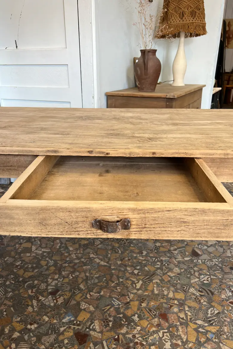 Ancienne table en tilleul Début XXème