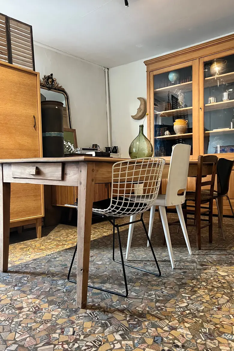 Ancienne table pieds fuseaux Début XXème
