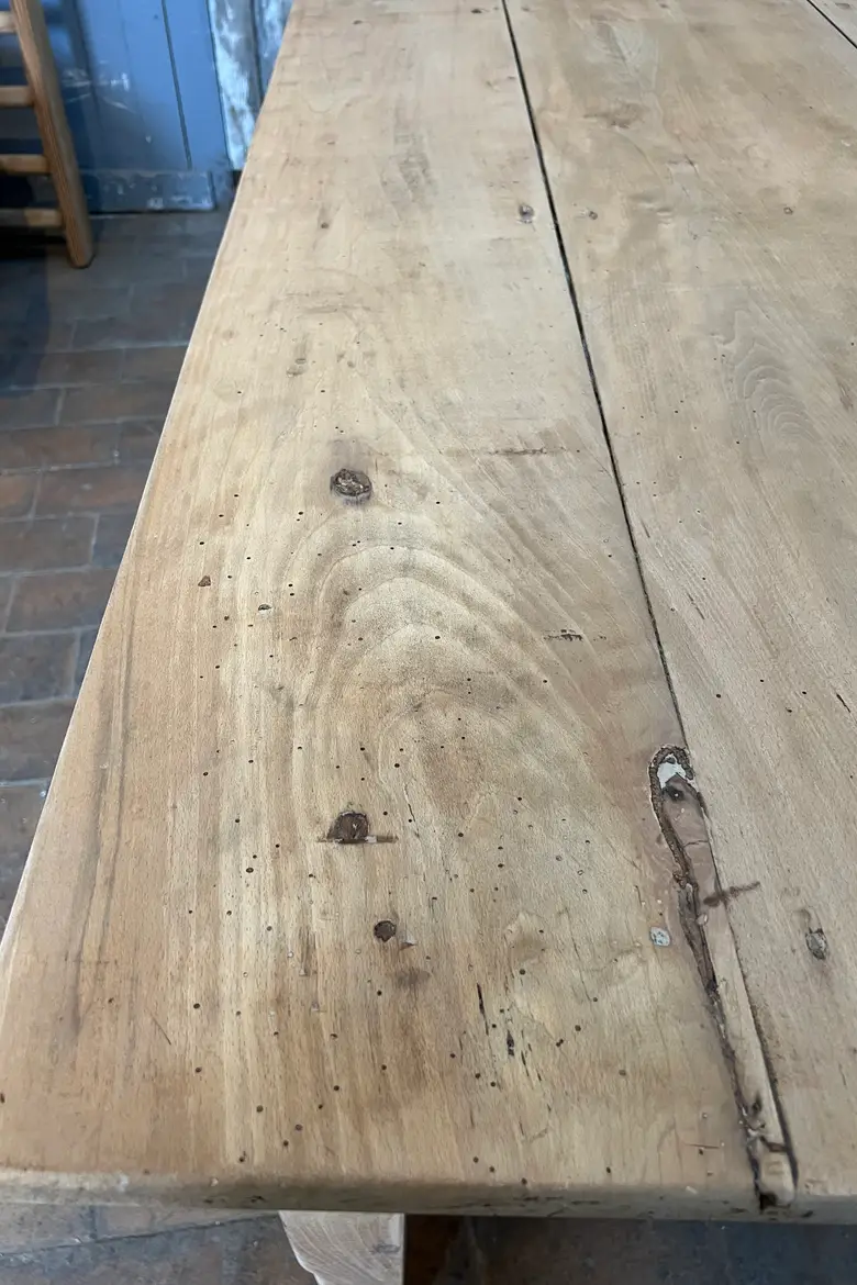 Ancienne table pieds fuseaux Début XXème