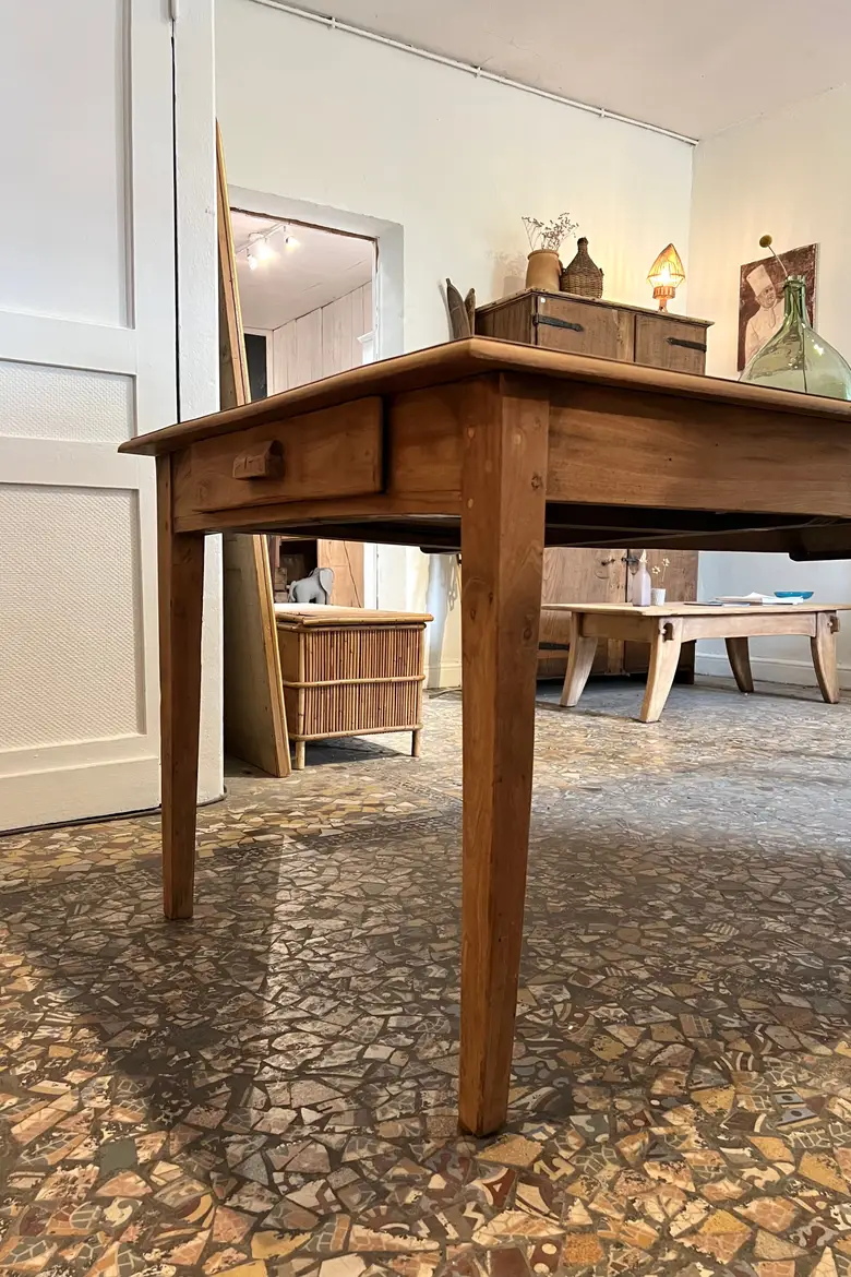Ancienne table pieds fuseaux Début XXème