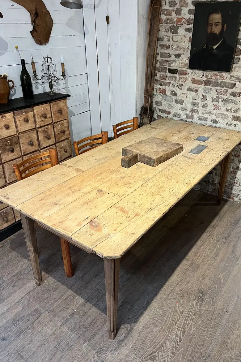 Ancienne table rustique en sapin Début XXème