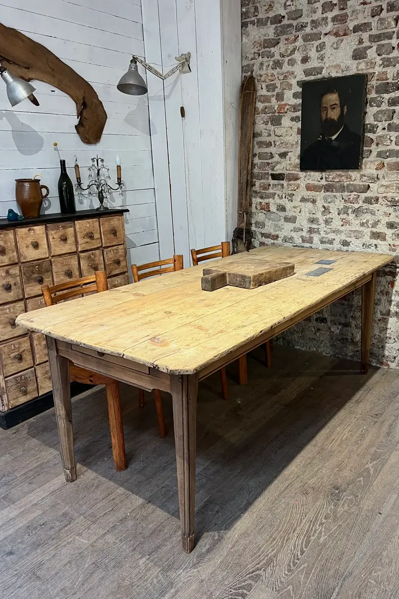 Ancienne table rustique en sapin Début XXème