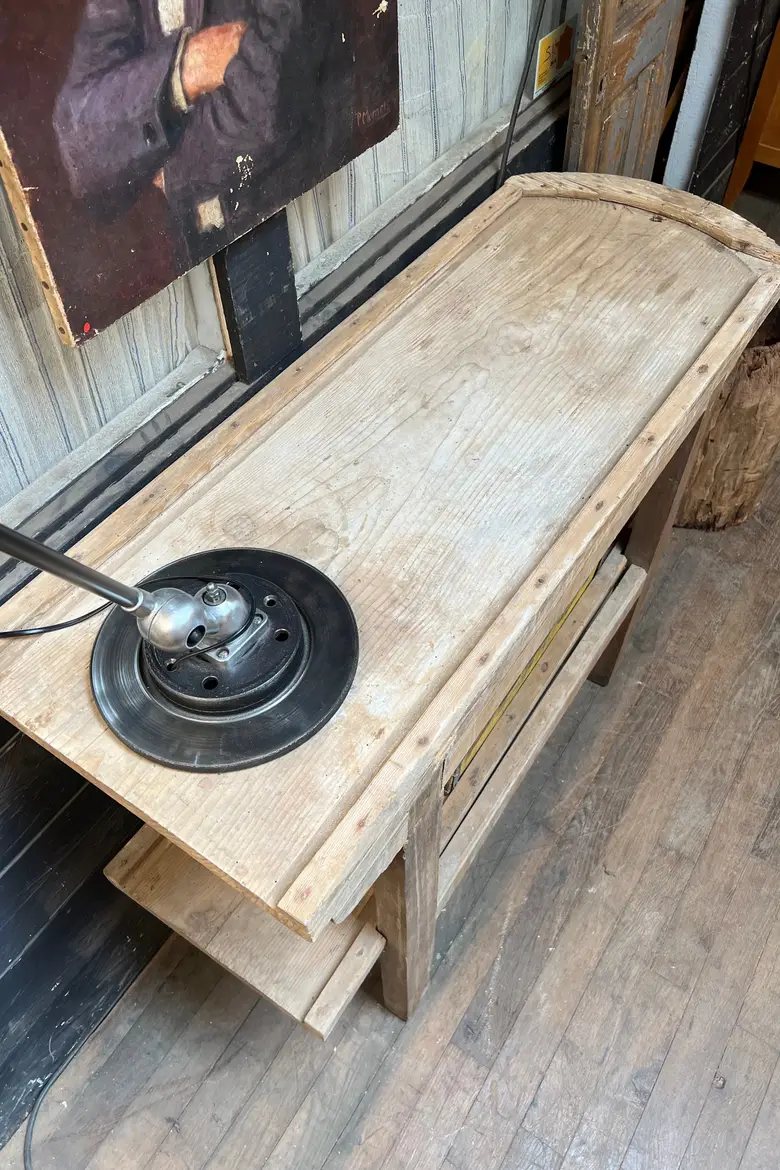 Ancienne table servant à la fabrication du fromage Début XXème