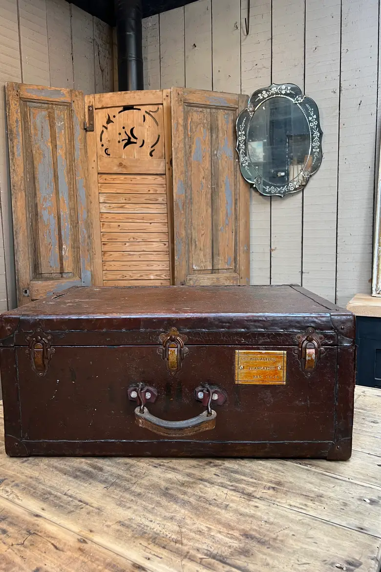 Ancienne valise en cuir