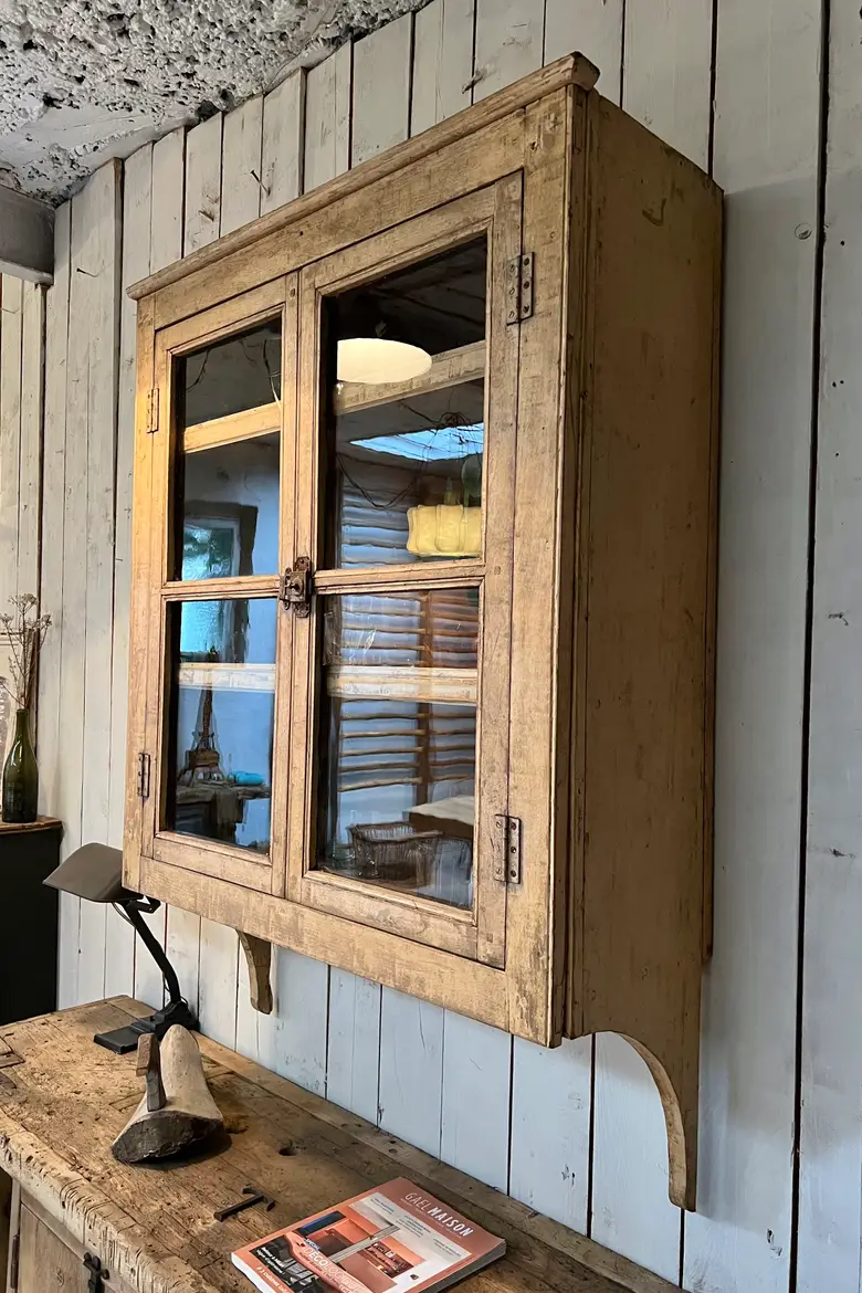 Ancienne vitrine à suspendre Début XXème