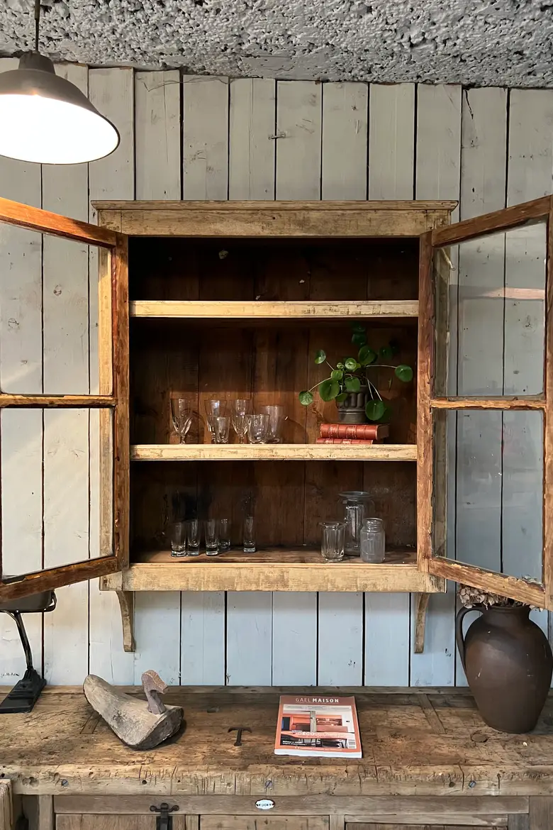 Ancienne vitrine à suspendre Début XXème
