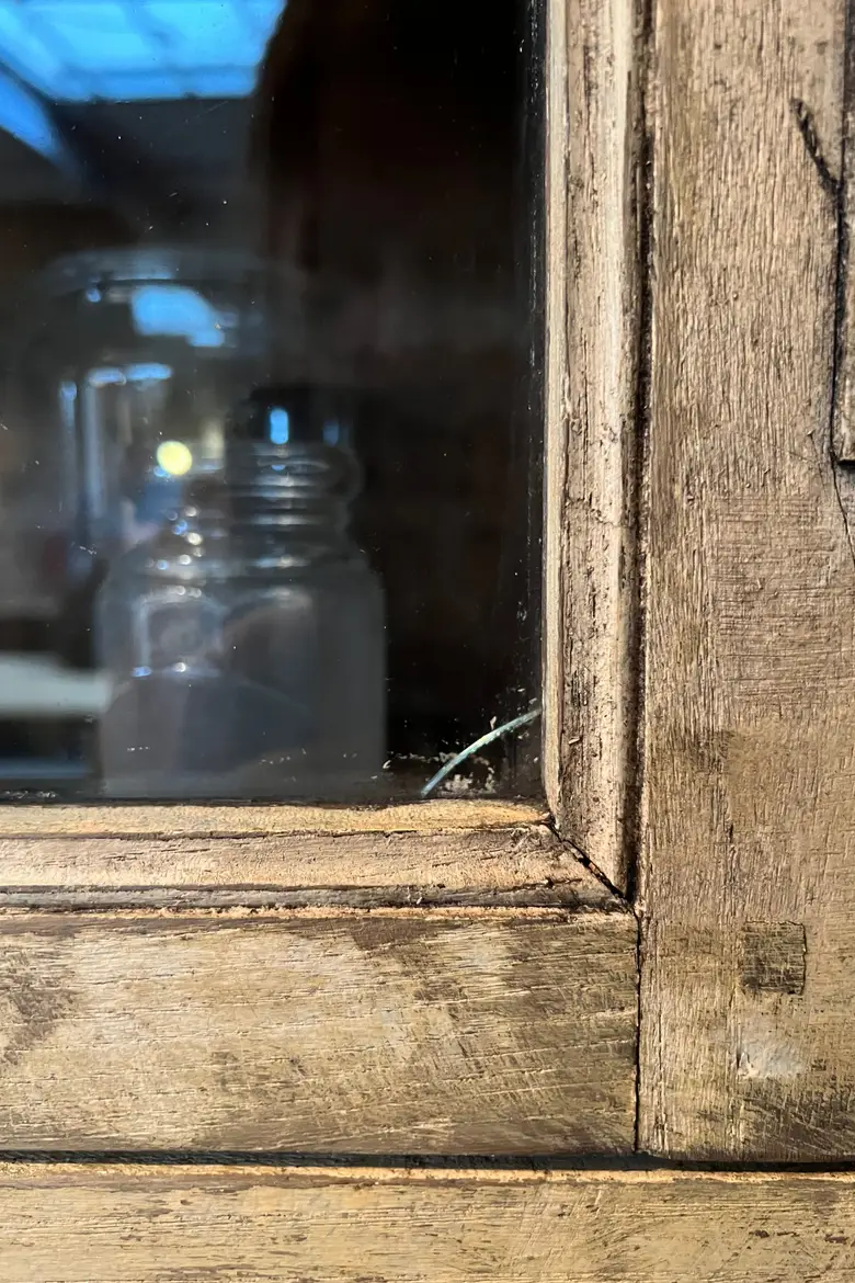 Ancienne vitrine à suspendre Début XXème