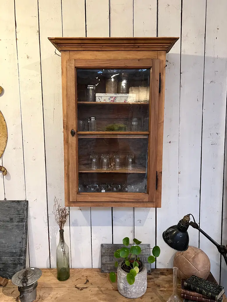 Ancienne vitrine à suspendre Début XXème