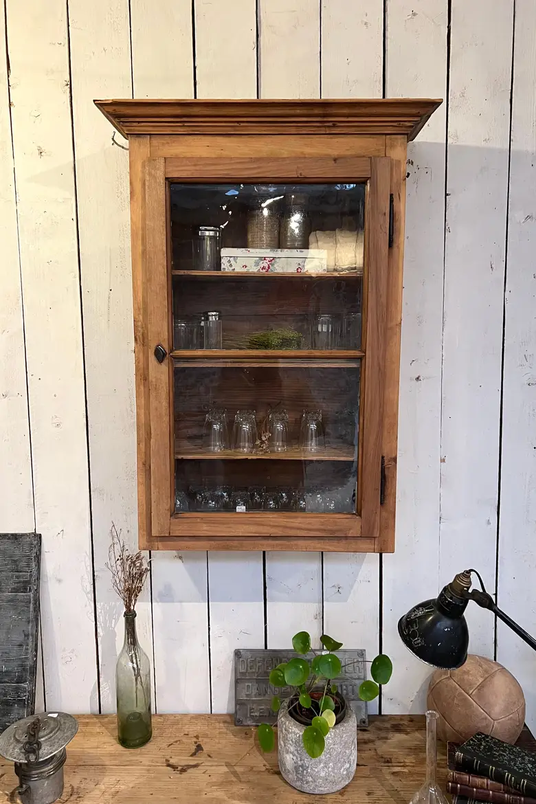 Ancienne vitrine à suspendre Début XXème