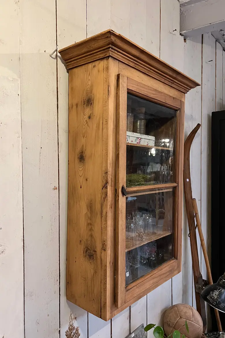 Ancienne vitrine à suspendre Début XXème