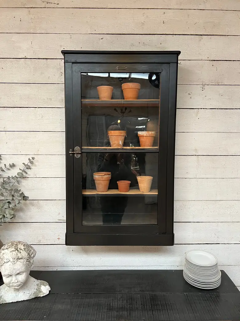 Ancienne vitrine à suspendre Début XXème