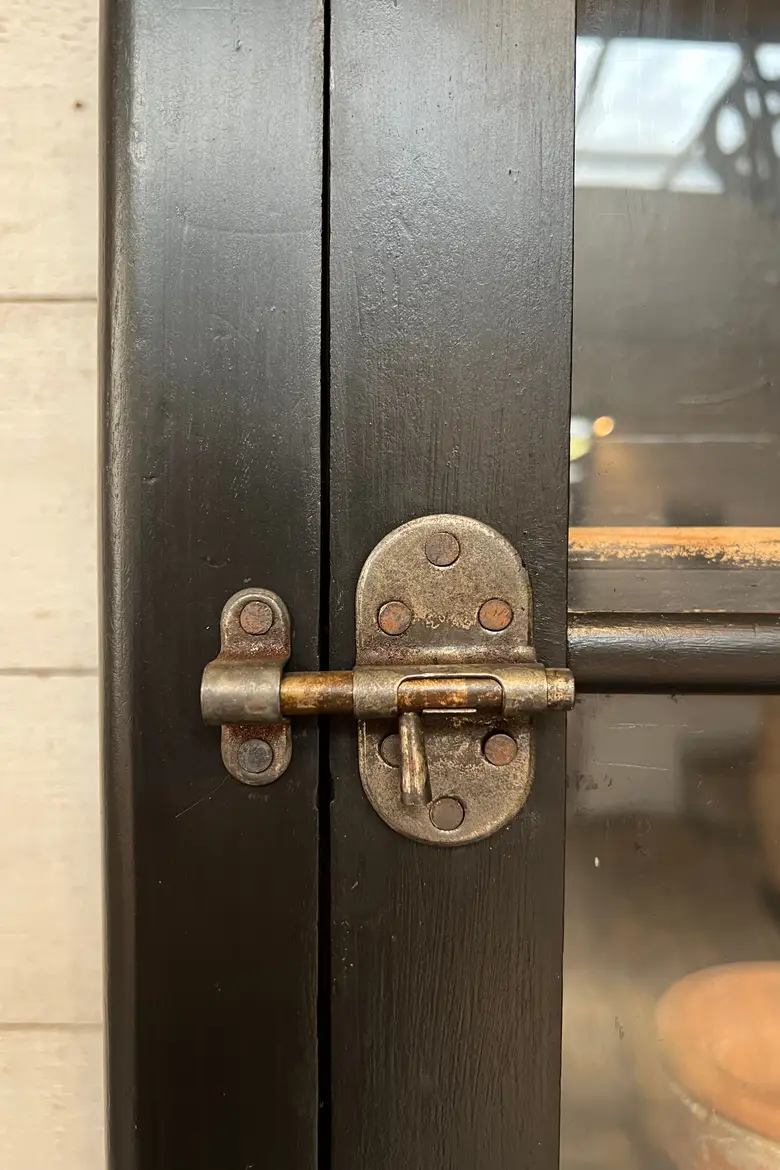 Ancienne vitrine à suspendre Début XXème