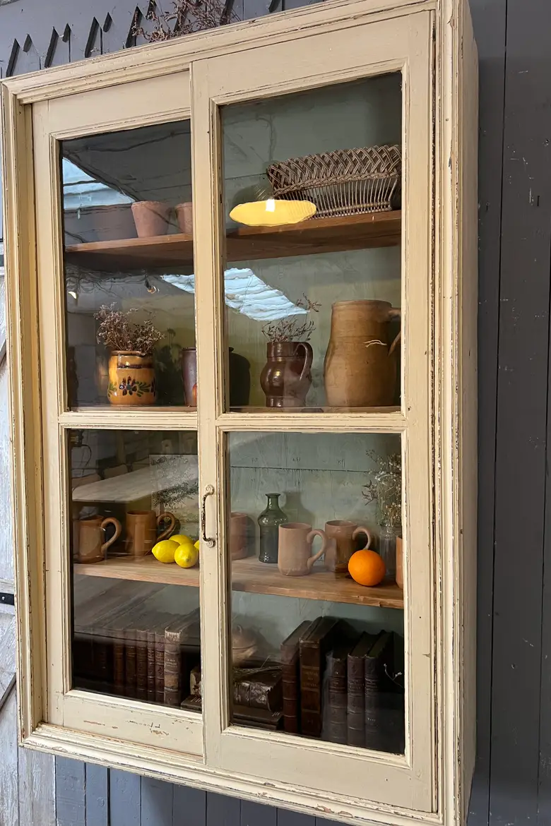Ancienne vitrine à suspendre DébutXXème