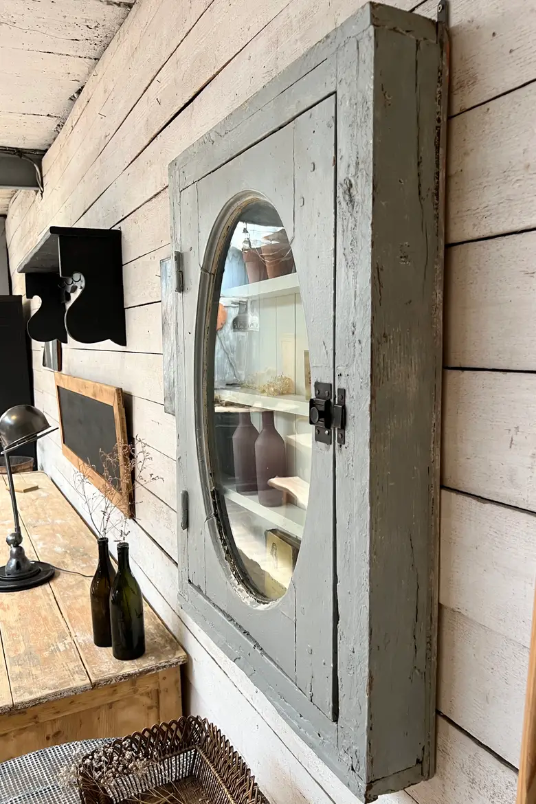 Ancienne vitrine à suspendre DébutXXème