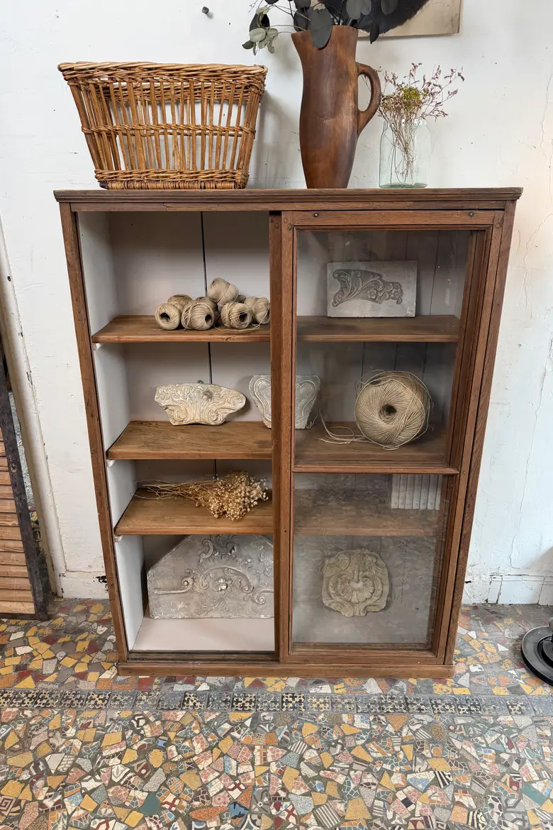 Ancienne vitrine de magasin – XIXe siècle