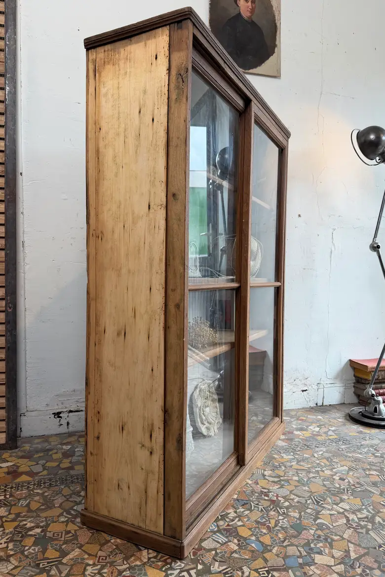 Ancienne vitrine de magasin – XIXe siècle