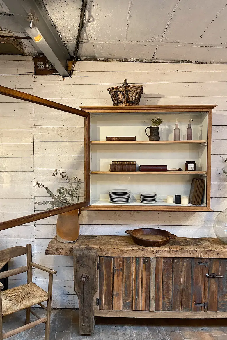 Ancienne vitrine de musée à suspendre Début XXème